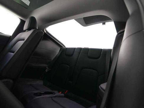 Used 2023 Tesla Model Y AWD image 12