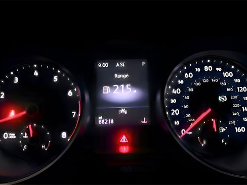 Used 2021 Volkswagen Atlas Cross Sport SE image 18