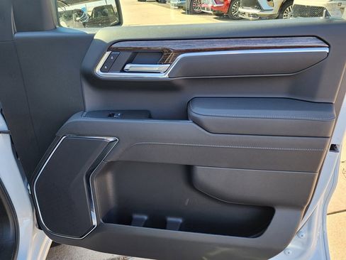 New 2026 GMC Sierra 1500 Elevation image 36