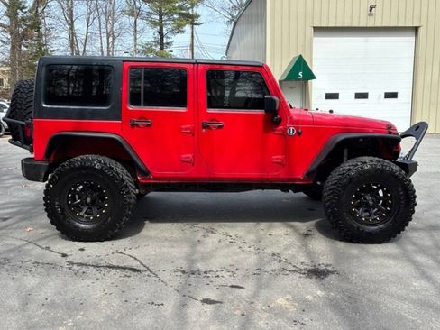 Used 2015 Jeep Wrangler Unlimited Sport AWD/4WD image 2