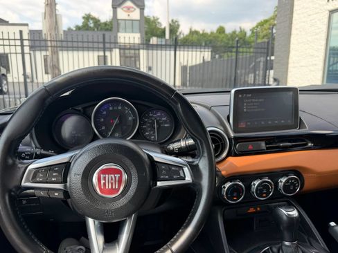 Used 2020 FIAT 124 Spider Lusso RWD image 14