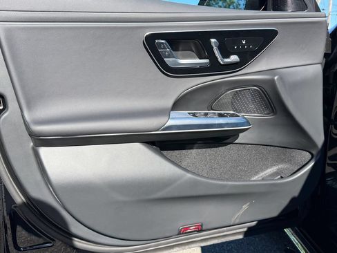 Used 2026 Mercedes-Benz E 350 4MATIC Sedan image 13