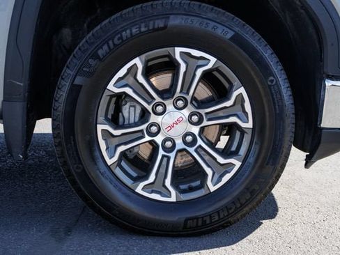 Used 2025 GMC Sierra 1500 SLT AWD/4WD image 12