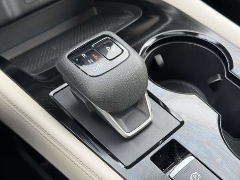 Used 2023 Nissan Rogue SL w/ SL Premium Package AWD/4WD image 6