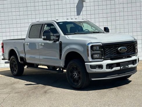 New 2026 Ford F250 Lariat w/ Black Appearance Package AWD/4WD image 34