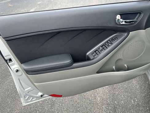 Used 2014 Kia Forte LX w/ Popular Package FWD image 12