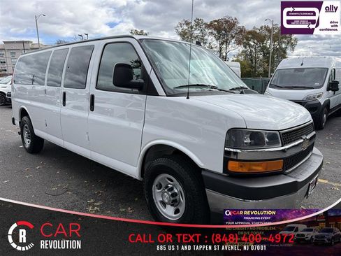 Used 2017 Chevrolet Express 3500 LT w/ LT Preferred Equipment Group RWD image 1
