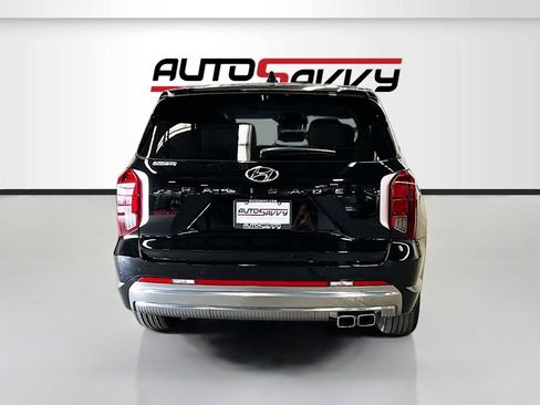 Used 2025 Hyundai Palisade Calligraphy FWD image 6