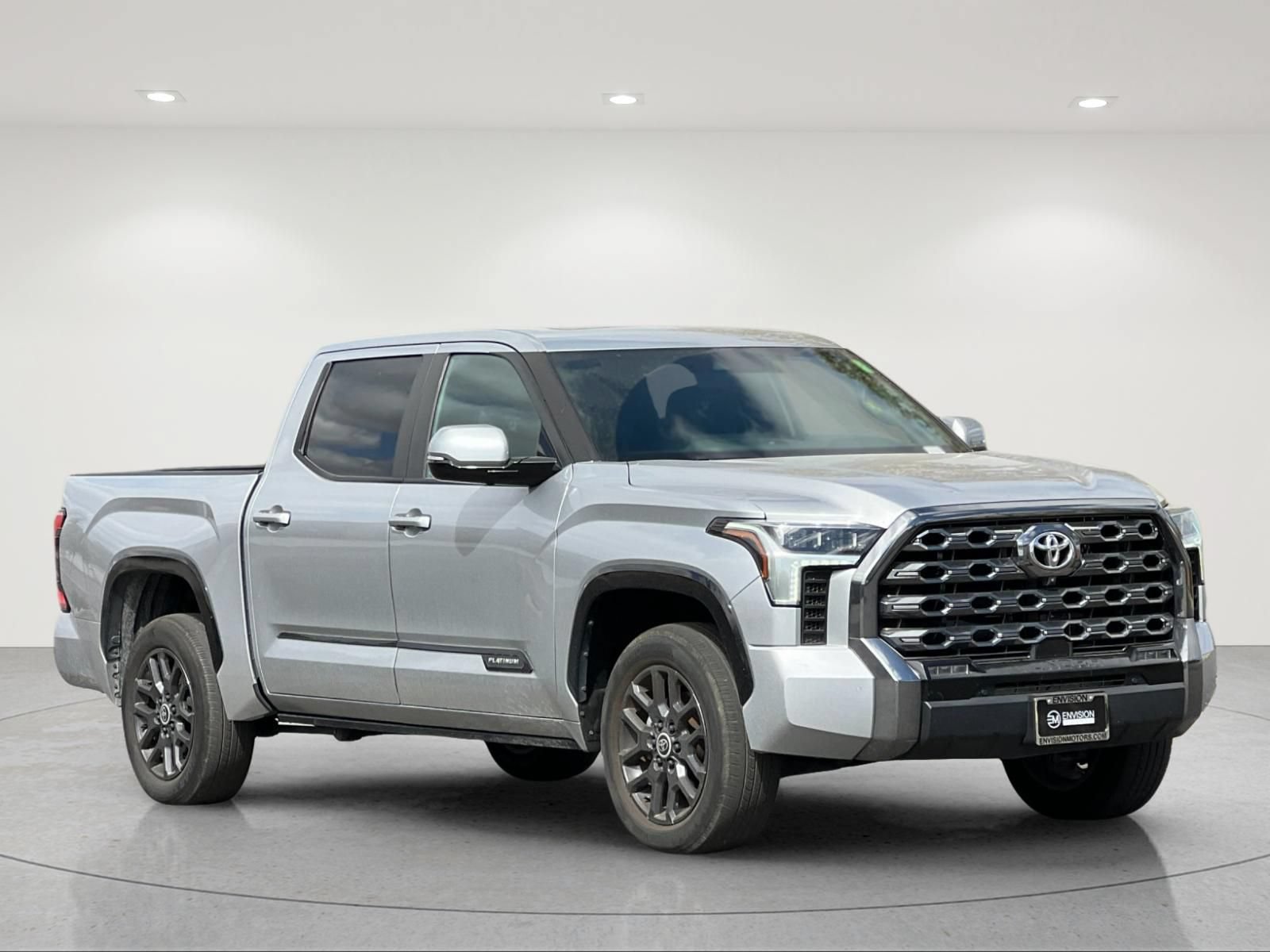 Used 2024 Toyota Tundra Platinum AWD/4WD image 7