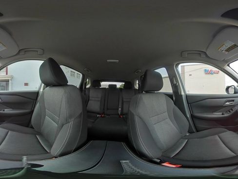 Used 2026 Nissan Rogue SV FWD image 43