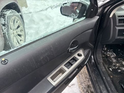 Used 2010 Dodge Avenger R/T image 10