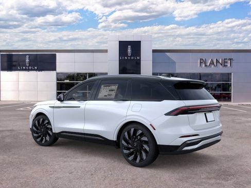 New 2026 Lincoln Nautilus Reserve w/ Jet Appearance Package AWD/4WD image 4