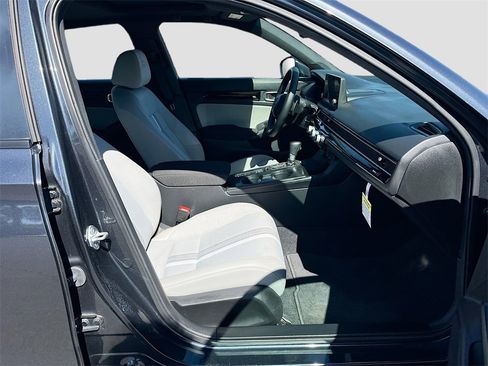 Used 2025 Honda Civic FWD Hybrid Sedan image 29