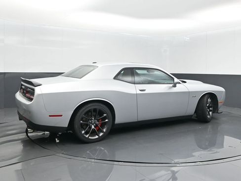 Used 2023 Dodge Challenger R/T w/ Performance Handling Group RWD image 22