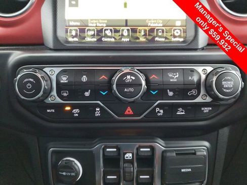Used 2022 Jeep Wrangler Unlimited Rubicon w/ Trailer Tow Package AWD/4WD image 25
