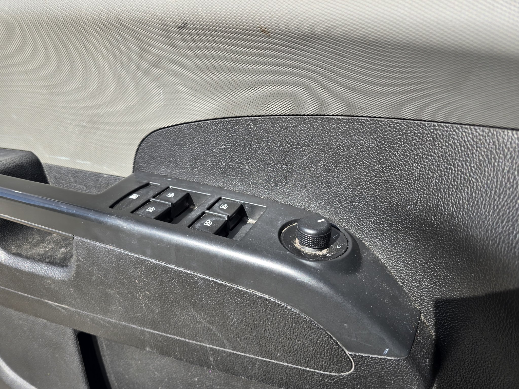 Used 2014 Chevrolet Sonic LT FWD image 18