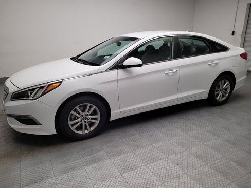 Used 2015 Hyundai Sonata SE w/ Option Group 09 FWD image 2