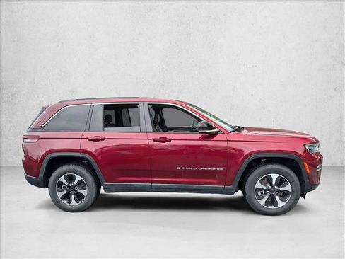 Used 2024 Jeep Grand Cherokee Limited 4xe AWD/4WD image 4