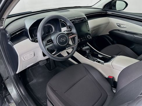 Certified 2022 Hyundai Tucson SE image 9