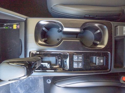 New 2026 Subaru Outback Limited XT image 10