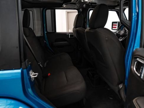 Used 2020 Jeep Wrangler Unlimited Sahara AWD/4WD image 35