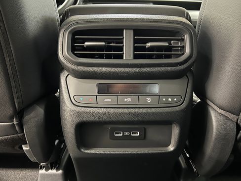 New 2025 Honda Pilot Touring image 34