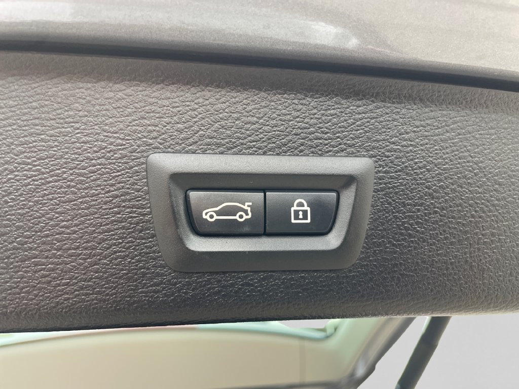 Used 2017 BMW X3 xDrive28i AWD/4WD image 34