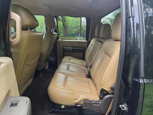 Used 2013 Ford F250 XLT w/ Chrome Pkg AWD/4WD image 15