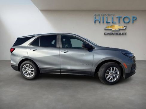 Used 2024 Chevrolet Equinox LS w/ LS Convenience Package image 3