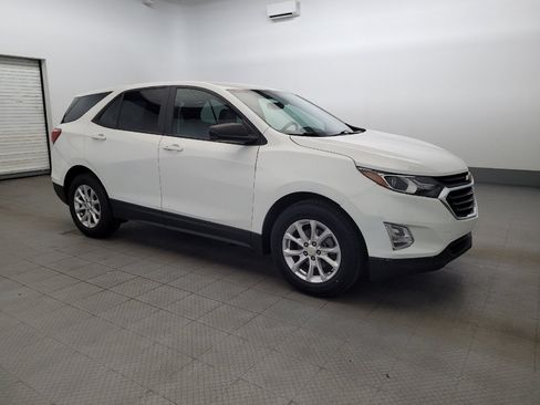 Used 2020 Chevrolet Equinox LS w/ LS Convenience Package FWD image 11