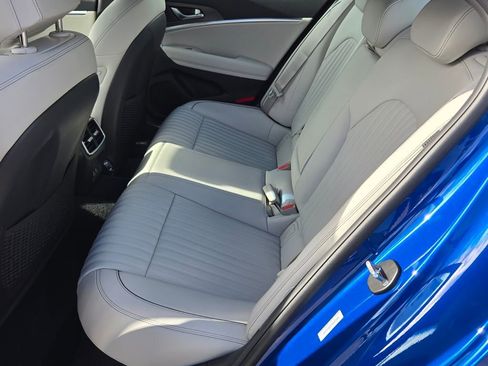 New 2026 Genesis G70 3.3T Sport Prestige image 7