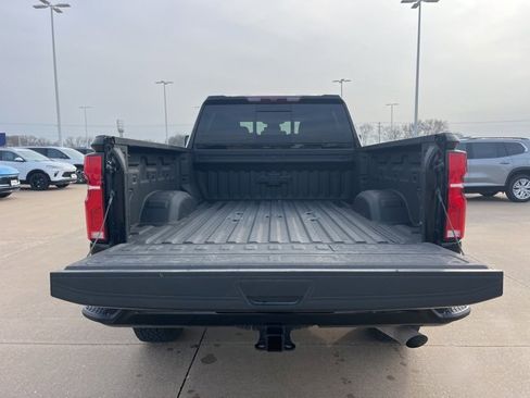 Used 2025 Chevrolet Silverado 2500 LT w/ Z71 Chrome Sport Edition image 7