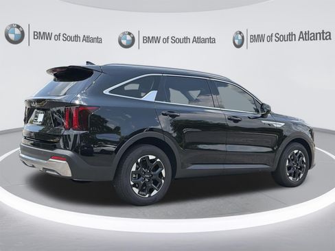 Used 2025 Kia Sorento S FWD image 25