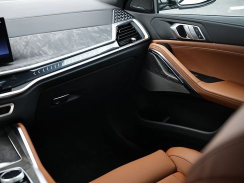 New 2026 BMW X6 xDrive40i w/ Climate Comfort Package image 29