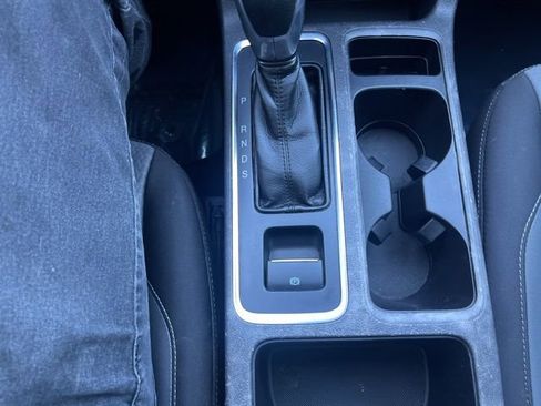 Used 2019 Ford Escape SE image 26