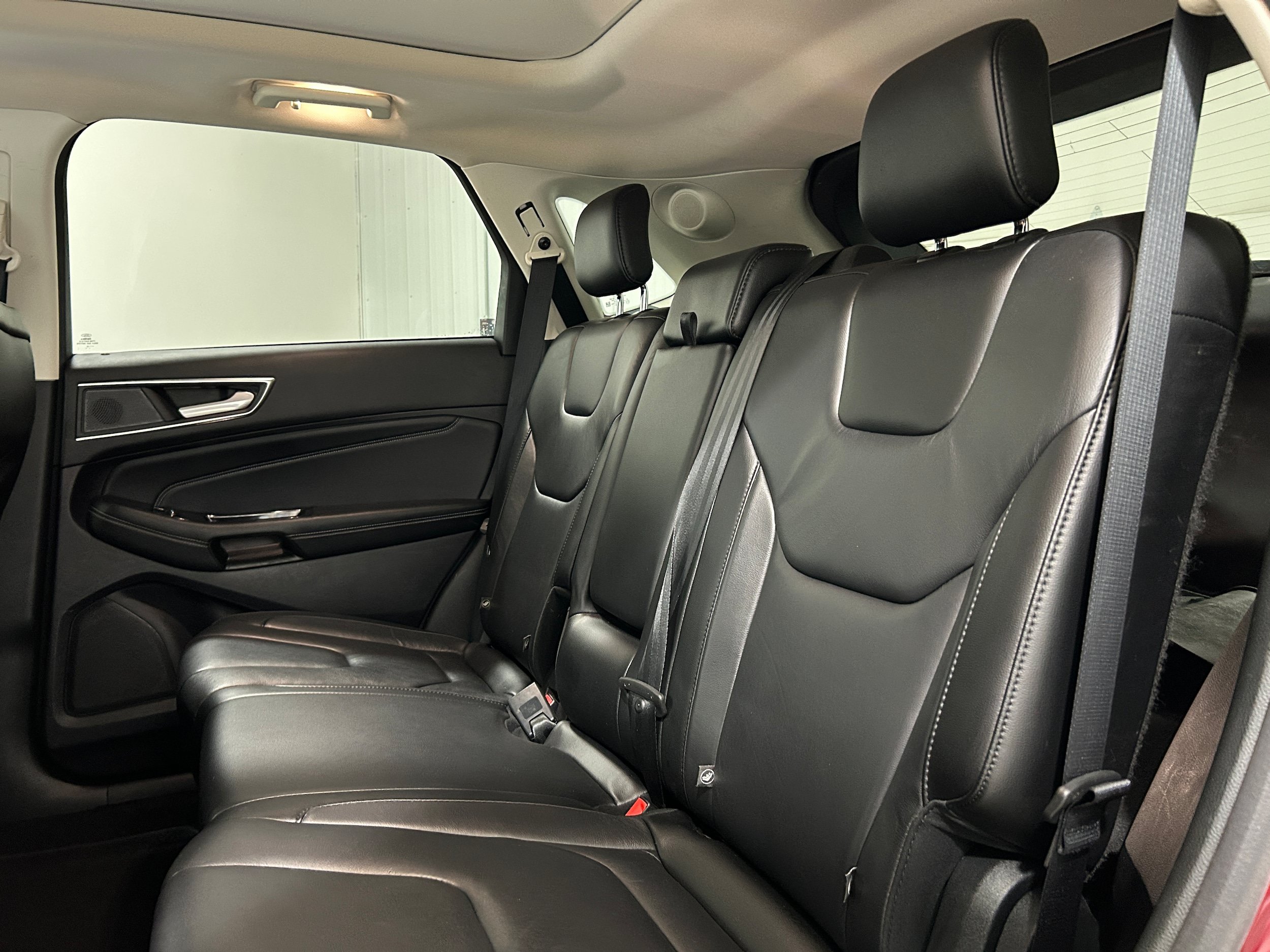 Used 2019 Ford Edge Titanium w/ Cold Weather Package AWD/4WD image 32