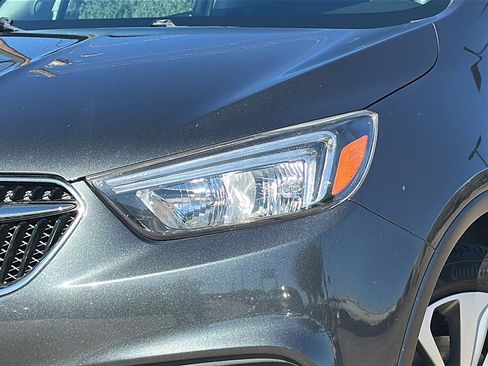 Used 2018 Buick Encore Preferred image 4