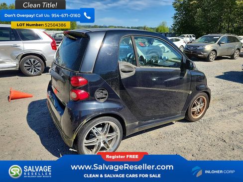 Used 2013 smart fortwo passion RWD image 4