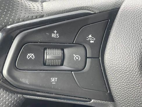 Used 2025 Chevrolet Trax LS image 22