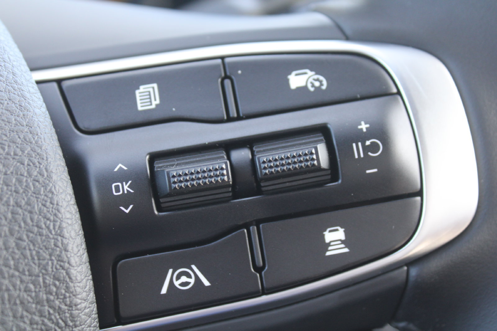 New 2026 Kia K5 GT-Line w/ GT-Line Red Interior Package FWD image 29
