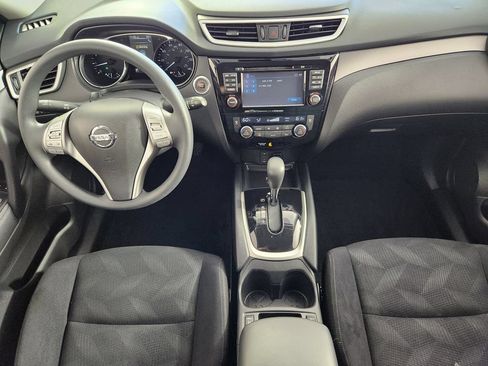 Used 2016 Nissan Rogue SV w/ SV Premium Package AWD/4WD image 15