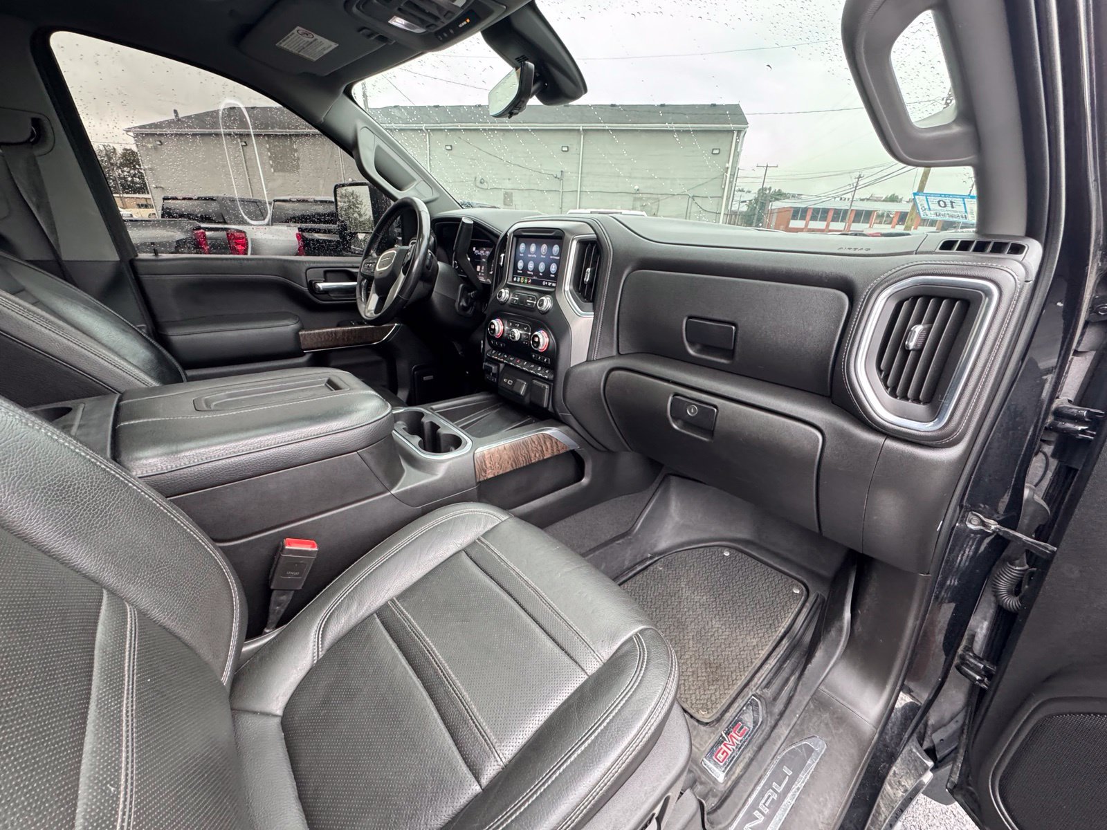 Used 2021 GMC Sierra 2500 Denali w/ Denali Black Diamond Edition AWD/4WD image 35