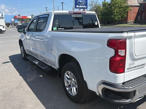 Used 2023 Chevrolet Silverado 1500 LT AWD/4WD image 5