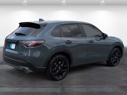 Certified 2025 Honda HR-V Sport image 5