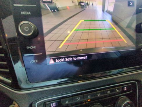 Used 2020 Volkswagen Atlas SEL AWD/4WD image 9