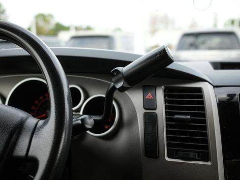 Used 2012 Toyota Tundra 4x4 Double Cab image 25