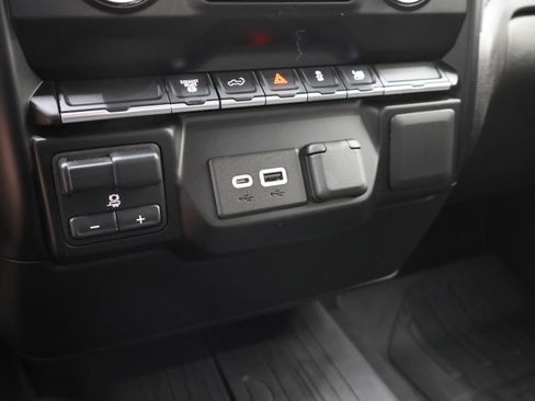 Used 2023 GMC Sierra 2500 SLE AWD/4WD image 42
