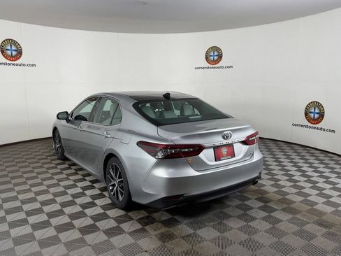Used 2022 Toyota Camry XLE FWD image 20