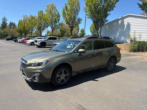 Used 2019 Subaru Outback 2.5i Premium AWD/4WD image 1