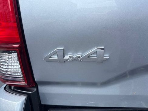 Used 2023 Toyota Tacoma SR AWD/4WD image 11